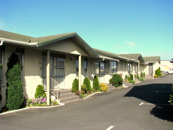 Motel business for sale with lenghty lease in place and realistic rental. Motel is rated 4 Star Qualmark complex NZ